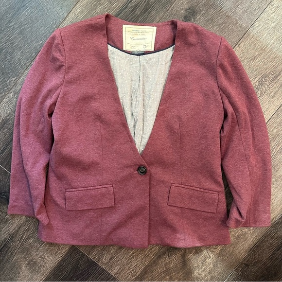 Cartonnier Women's Burgundy Blazer mauve 3/4 sleeve crop style size large - Picture 1 of 5